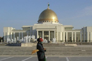 Туркмения: разрешение на митинги усложнит их проведение