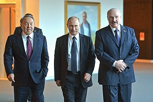 Дедолларизация на троих. Путин, Назарбаев и Лукашенко стремятся к валютному союзу