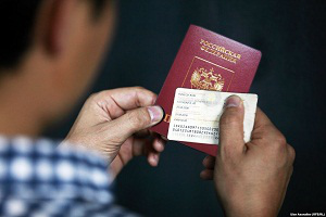 Больше всего россиян имеют вторые паспорта Украины, Казахстана, Кыргызстана и Армении, - ФМС России
