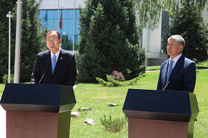 Пан Ги Мун призвал власти Кыргызстана добиваться дальнейшего межэтнического примирения