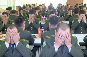 Резервы для пополнения туркменской армии иссякают