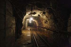 СМИ: При взрыве золотоносной шахты близ Ташкента погибли 25 человек