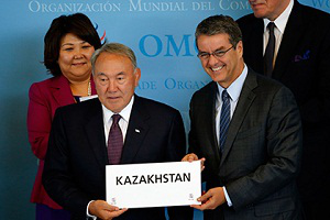 Казахстан подписал соглашение о вступлении в ВТО