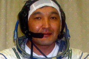 Космонавта Айымбетова обвинили в вероотступничестве — обзор казахоязычной прессы от «Радиоточки»