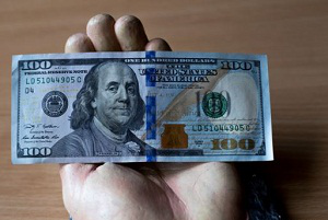 Банки Таджикистана будут принимать валюту у частных лиц без «лишних» вопросов