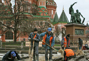 «Понаехавших» становится меньше. Мигранты теряют интерес к российскому рынку труда