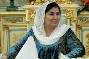 Что означает объявление супруги таджикского президента «лидером»?
