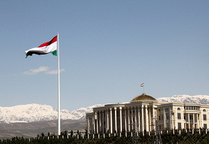 Политолог: решения о главе Таджикистана говорят о неуверенности власти