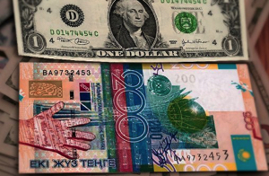 Возможна ли в Казахстане жизнь без доллара?