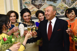 Восемь цитат центрально-азиатских лидеров о женщинах