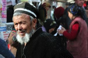 Узбекистанские мигранты смогут получать пенсию на родине 