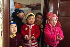Что можно купить на детские пособия в Центральной Азии?