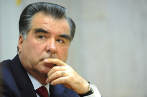 Из директоров в ханы: Эмомали Рахмон превращает Таджикистан в наследственную монархию