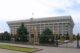 «Править Кыргызстаном может любой — отвечать не надо»