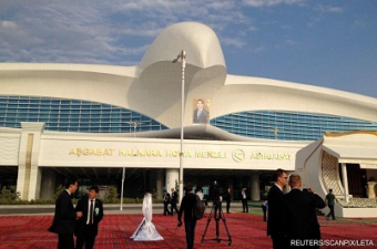 Туркменистан пытается привлечь иностранные авиакомпании скидками