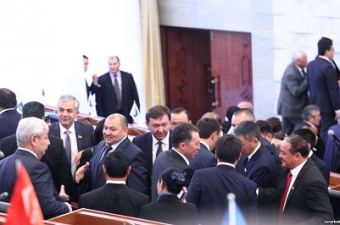 Топ-10 богатейших кыргызских депутатов и их родственников