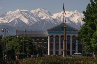 Бизнесмены и родственники депутатов: кто будет управлять Бишкеком