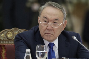 Назарбаев поделится полномочиями