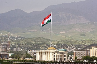Принуждают ли Таджикистан к участию в евразийских проектах?