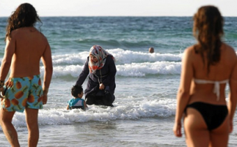 В Саудовской Аравии появится курортный пляж, где женщины смогут ходить в бикини