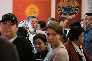 Исход выборов в Киргизии определят уголовные авторитеты и региональные кланы?