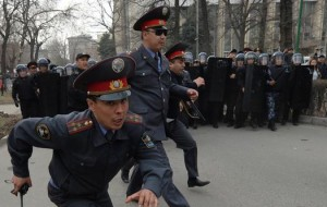 Зачем Кыргызстан меняет милицию на полицию