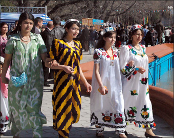 В Таджикистане хотят узаконить роды на дому