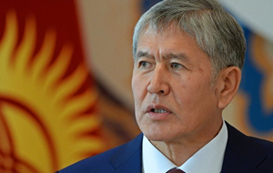 Экс-президент Киргизии передумал разорять «опорочивших» его правозащитницу и журналистов