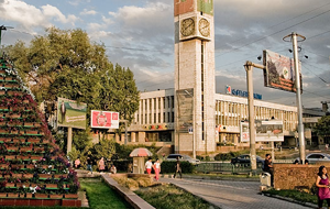 Кому жаловаться в Бишкеке: телефоны чиновников