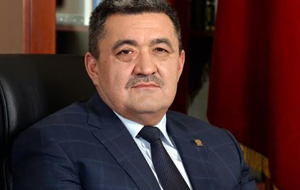 Киргизия: В Бишкеке депутаты решили выразить недоверие мэру