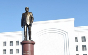 Приказано забыть. В Узбекистане уничтожают память об Исламе Каримове