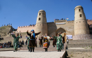 Чиновники объявляют Таджикистан туристской Меккой, а что на самом деле?
