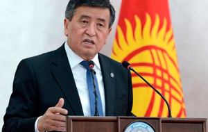 Киргизия: Сооронбай Жээнбеков возглавил список доверия. Аутсайдеры — его брат и премьер