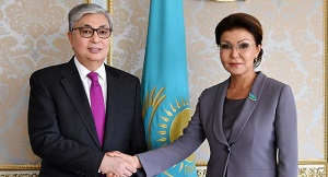 Кому нужны досрочные выборы президента Казахстана. ВИДЕО