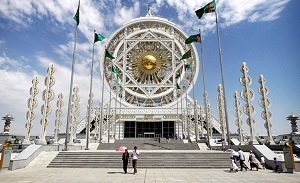 Хроники Туркменистана: миллиардные подряды семьи президента