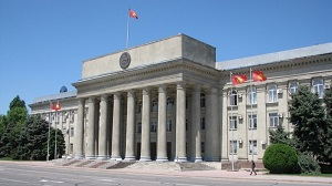Кыргызстан.Коллапс кадрового кризиса, или последний месяц правительства Абылгазиева?