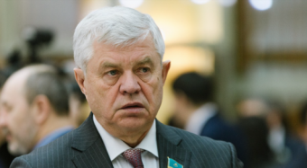 Казахстанский депутат обвинил зарубежные спецслужбы в организации антиправительственных митингов