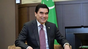 Ни дня без праздника: Туркменистан празднует выход очередной книги президента