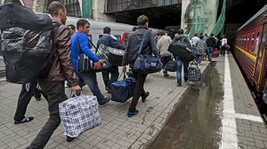 За последние три года число выезжающих на заработки за рубеж граждан Таджикистана сократилось на 25%