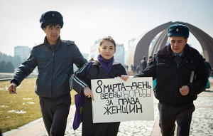 Кыргызстан. Мирный марш в честь Международного женского дня. Провокации и задержания участников