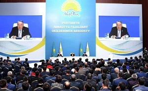 Недозаседавшие. Съезд казахстанской партии власти откладывается