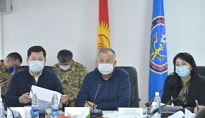 Кыргызстану не удается уберечь медработников от коронавируса