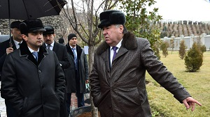 Законодательная власть в Таджикистане теперь в «родственных отношениях» с исполнительной