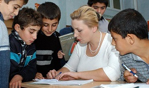 Уже не чужие, еще не свои: каково приходится в российских школах детям-мигрантам