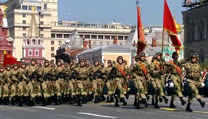 Парад Победы. Военные из Кыргызстана промаршировали по Красной площади