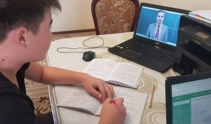 Как в Кыргызстане из-за пандемии впервые массово ввели онлайн-обучение для школьников и что пошло не так?