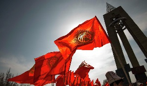Один за всех, а все: За кого проголосуют кыргызстанцы на выборах