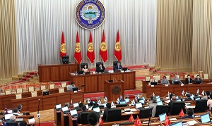 Подкуп избирателя – одна из основных проблем парламентских выборов Кыргызстана