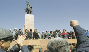 Бишкек скатывается в охлократию