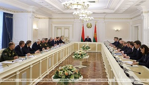 Не надо здесь проводить параллели - Лукашенко высказался о сравнении событий в Беларуси и Кыргызстане
